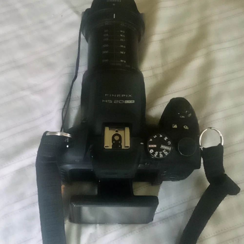 Fujifilm Finepix HS20 EXR 24-750 MM. 30X.
